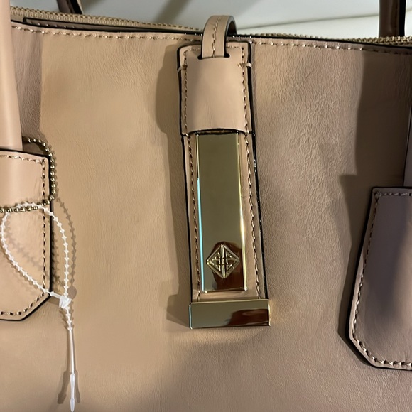 Cream Leather Satchel with Gold Clasp - Picture 16 of 16